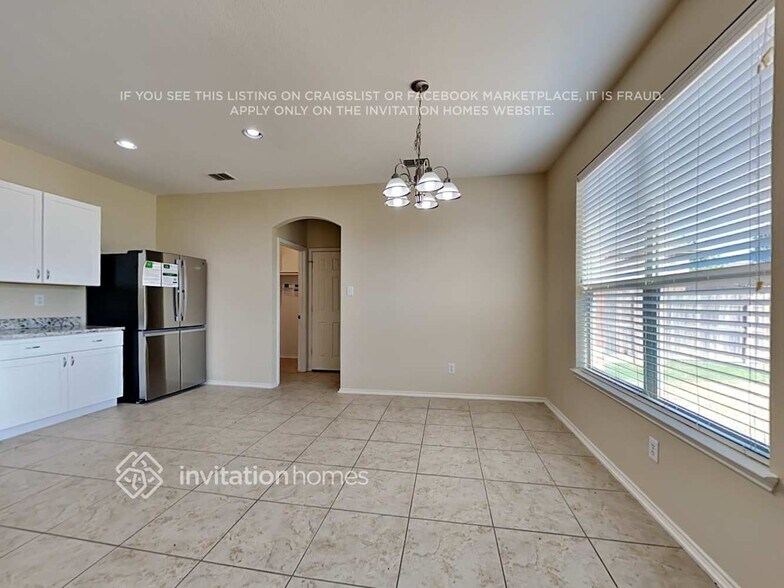 Building Photo - 12412 Sunrise Dr