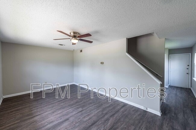 Building Photo - 890 Hibiscus St