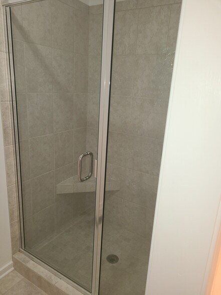 Building Photo - 111 Oyster Cove Lndg