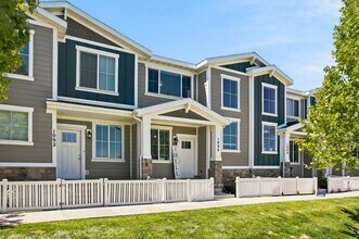 Building Photo - 1096 Emerald Pools Ln