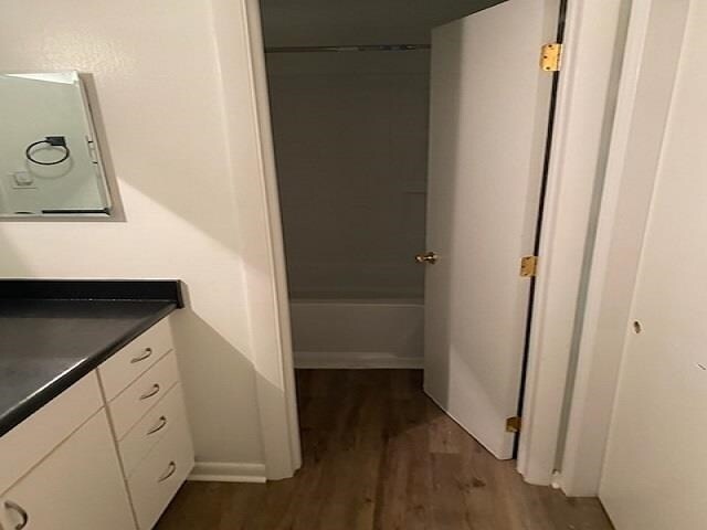 Building Photo - 513 Westwood Dr