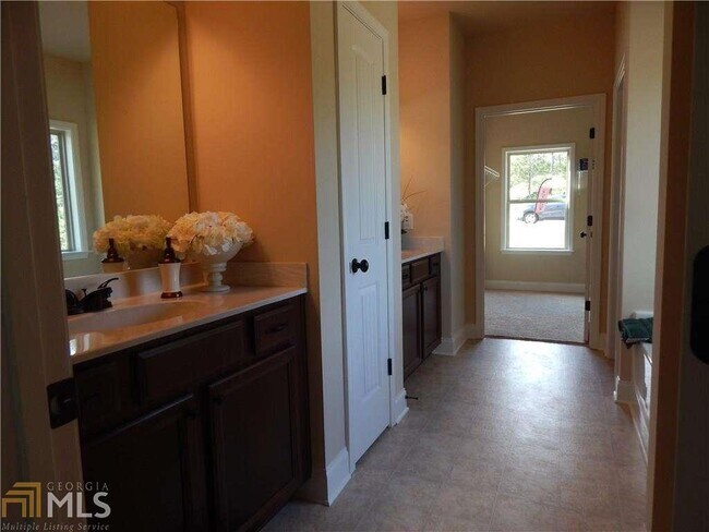 Building Photo - 1236 Windstone Dr
