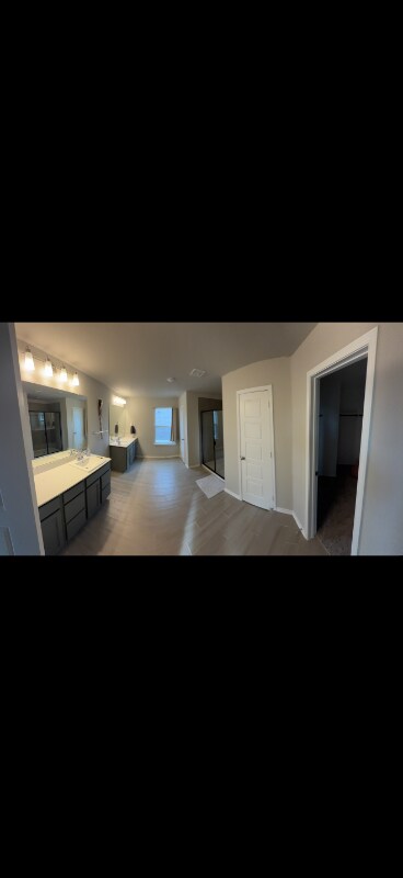 Building Photo - 1021 Falls Rush Wy