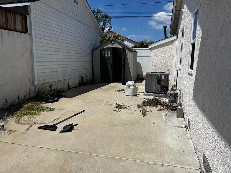 Building Photo - 14397 Busby Dr