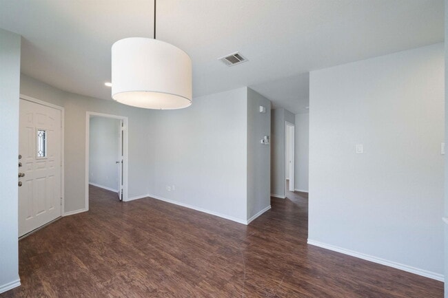 Building Photo - 3002 Crownover St