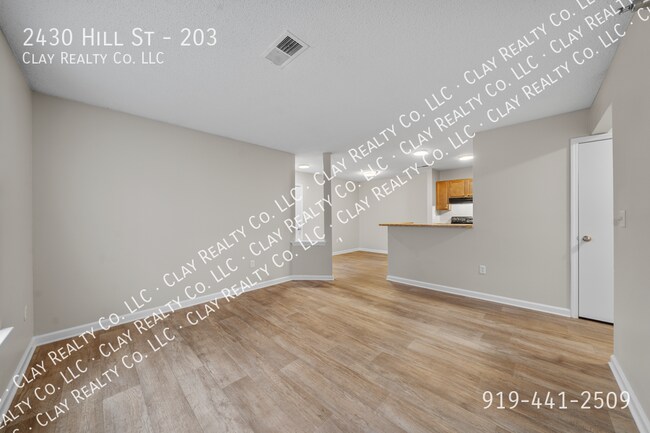 Building Photo - 2430 Hill St
