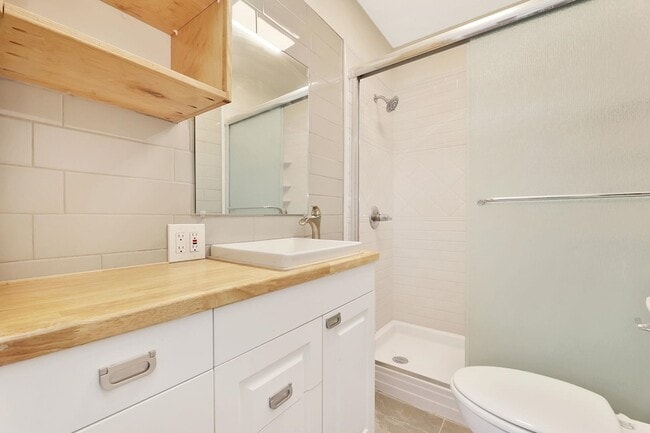 Building Photo - 230 S Minneapolis St