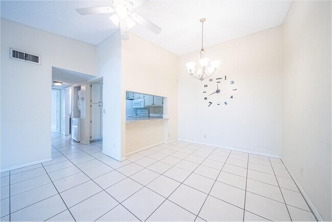 Building Photo - 202 Foxtail Dr