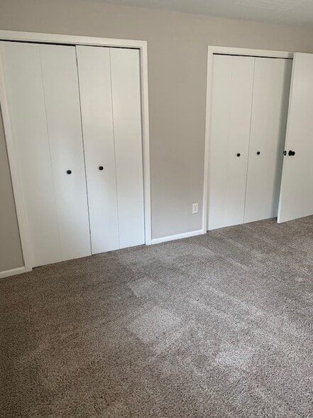 Building Photo - 37910 Euclid Ave