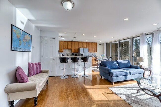 Building Photo - 4420 Briarwood Ct N