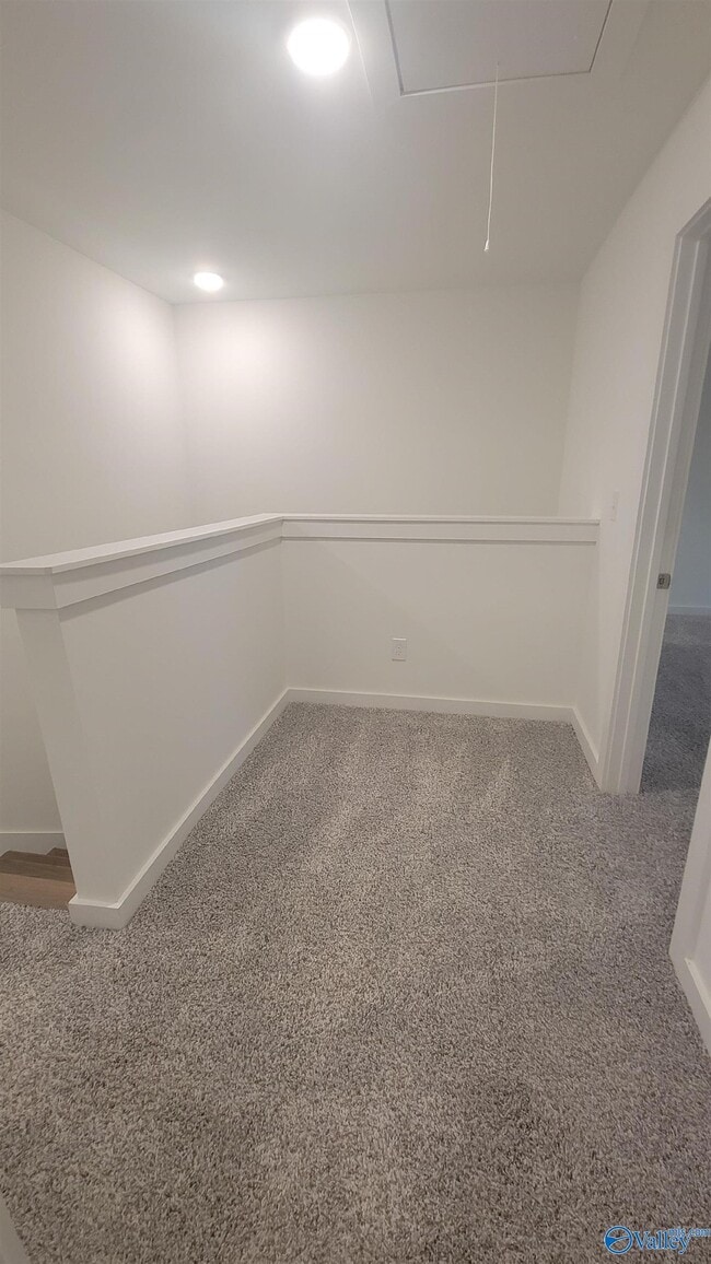 Building Photo - 7597 Discovery Pt Dr NW