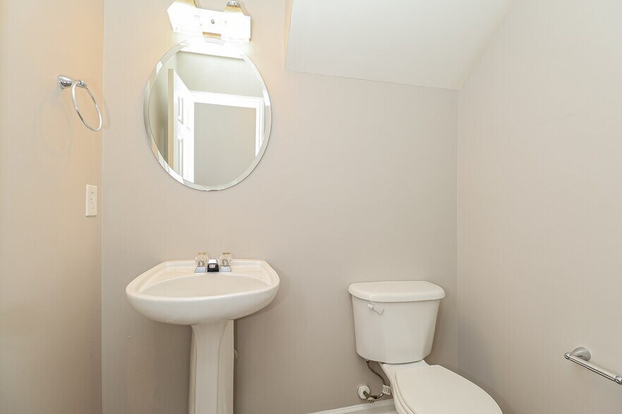 Building Photo - 3011 Mallard Forest Dr