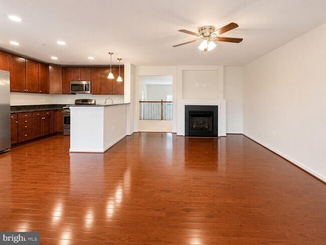 Building Photo - 6076 Wicker Ln