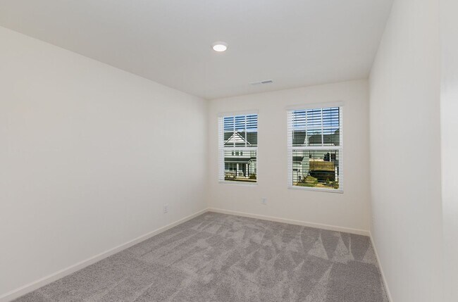 Building Photo - Absolutely Beautiful Townhome in Lovely Wake Forest Community