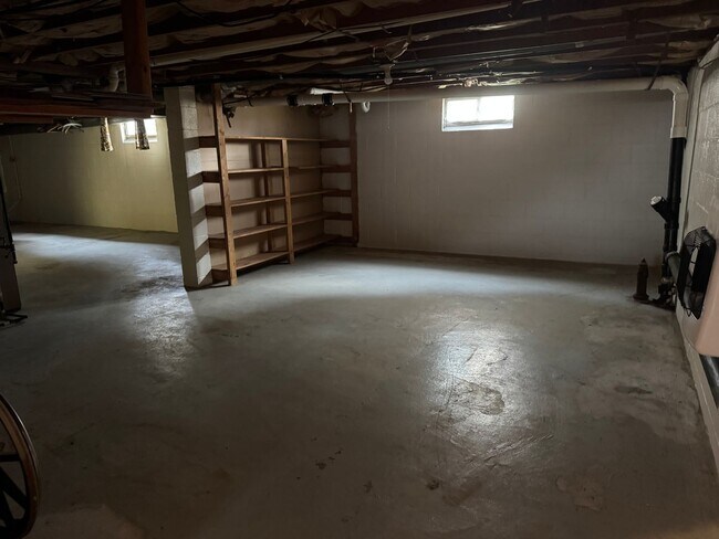 Building Photo - 2600 Harrison Ave