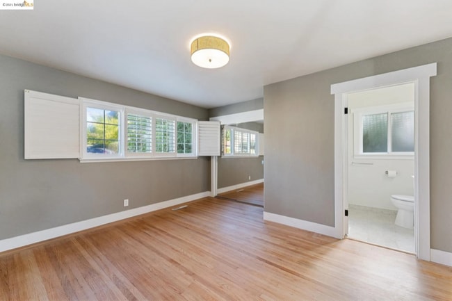 Building Photo - 23965 Mayville Dr
