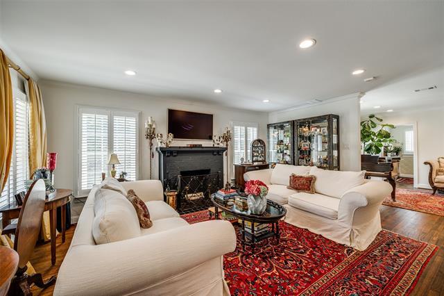 Building Photo - 3105 Mockingbird Ln