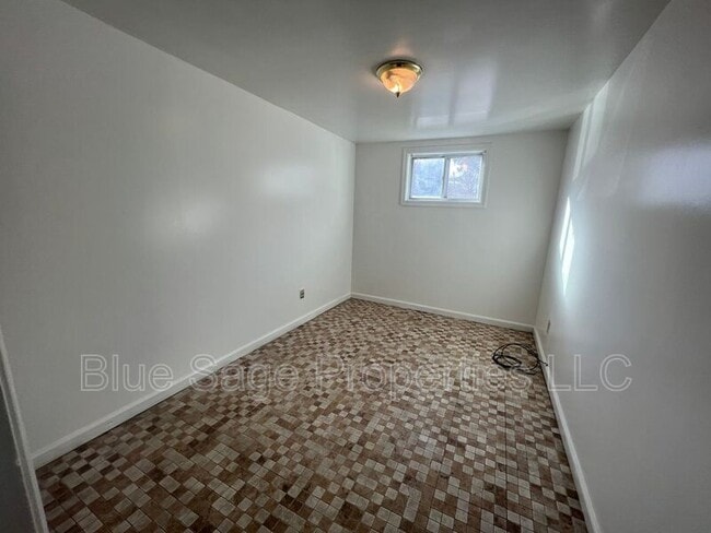 Building Photo - 506 S 2nd St