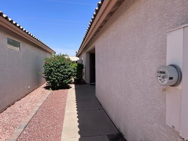 Building Photo - 3 Bed/ 2Bath Single Level Home in Ahwatukee Area