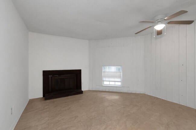 Building Photo - 2565 Terrace Trail