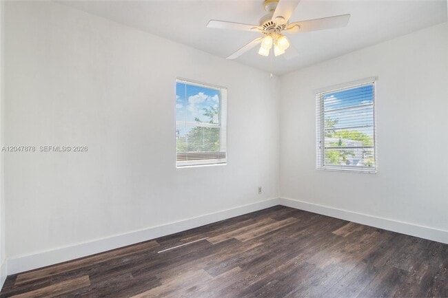 Building Photo - 2352 SW 26th Ln