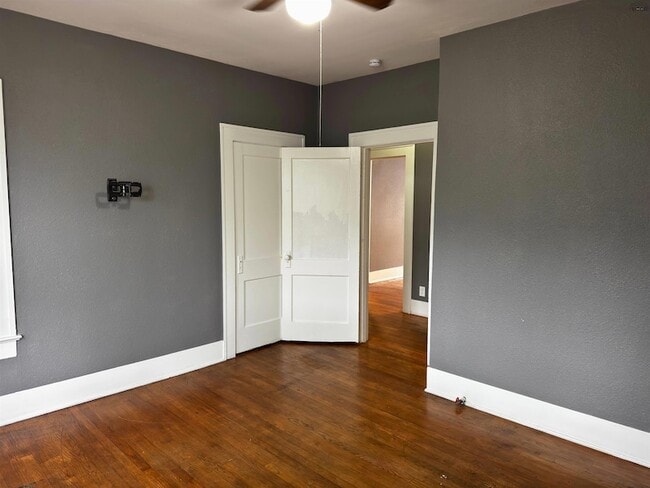 Building Photo - 1705 Pearl Ave