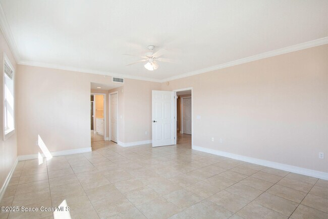 Building Photo - 7 Indian River Ave