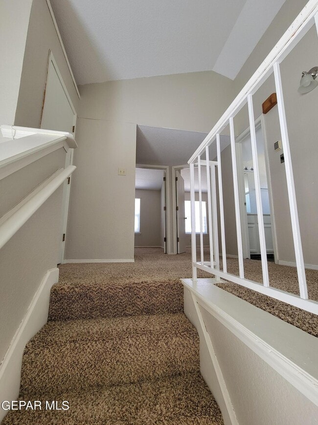 Building Photo - 3200 Mountain Ridge Dr