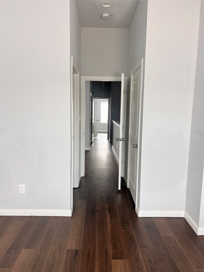 Building Photo - 4936 Dalhart Dr
