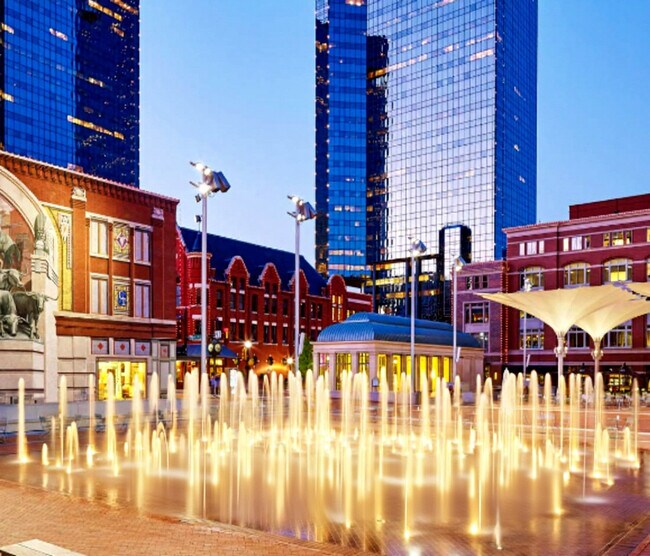 Building Photo - 324 Woodcrest Dr