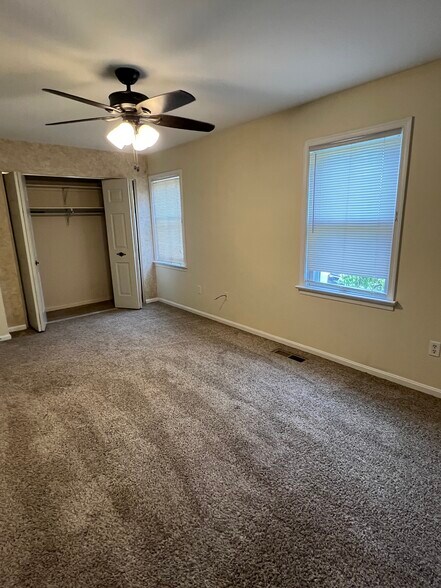 Building Photo - 782 Allenview Dr