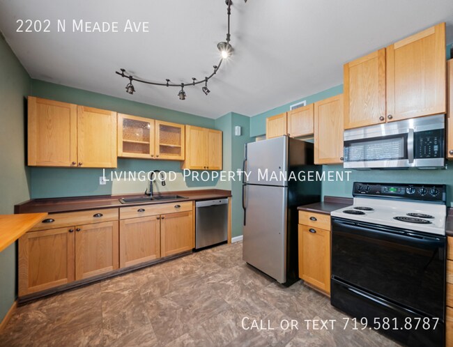 Building Photo - 2202 N Meade Ave