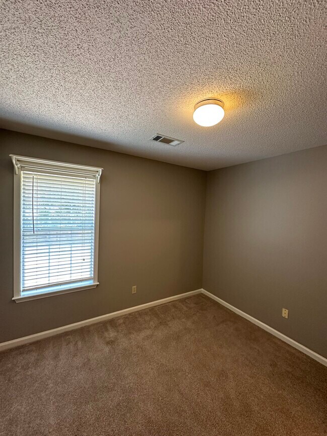 Building Photo - 6248 Lake View Cove