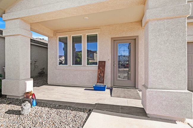 Building Photo - 6024 Hidden Psge Ave