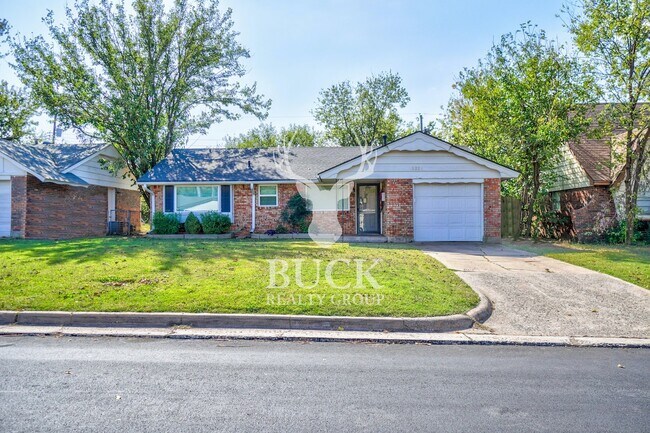 Primary Photo - 2804 SW 82nd St
