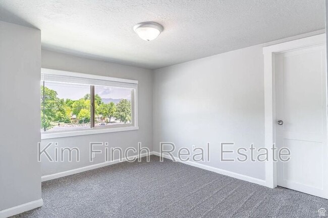 Building Photo - 289 E 4800 S