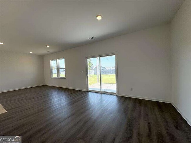 Building Photo - 220 Hickory Rdg Trl