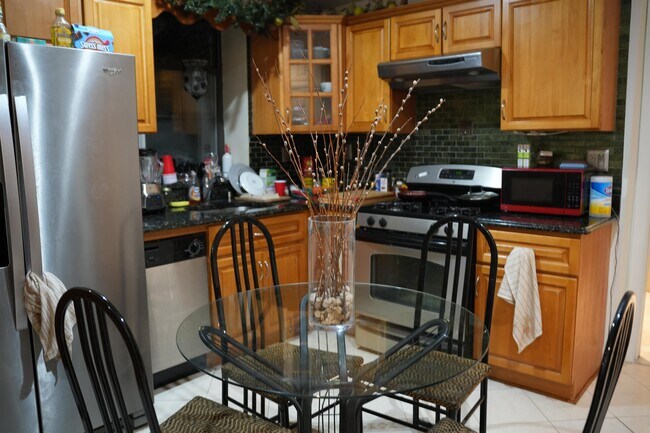 Building Photo - 217 44th St