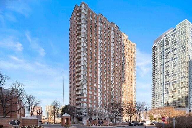 Building Photo - 20 2nd St