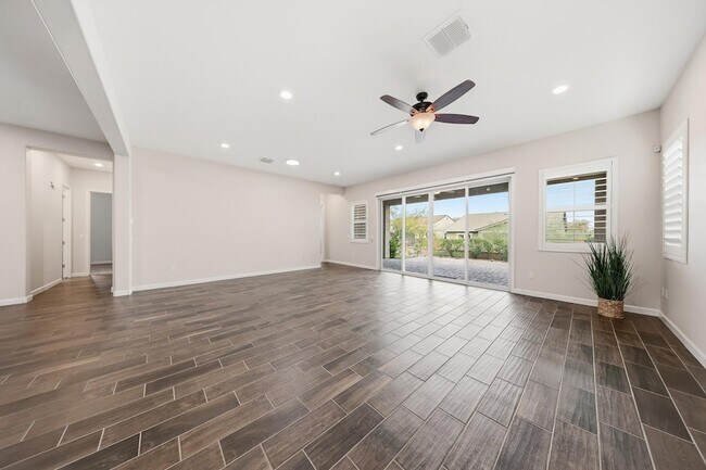 Building Photo - 4897 N 207th Ln