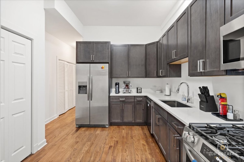 Building Photo - 3529 S Indiana Ave