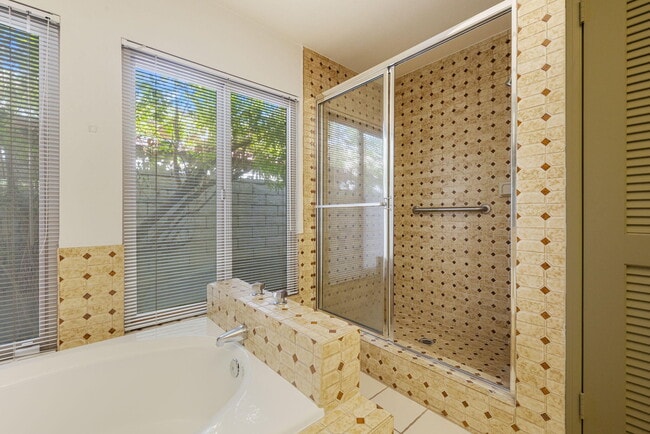 Building Photo - 72056 Palm Haven Dr