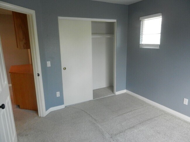 Building Photo - 3211 Rancho Quartillo