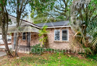 Building Photo - 2568 Commonwealth Ave