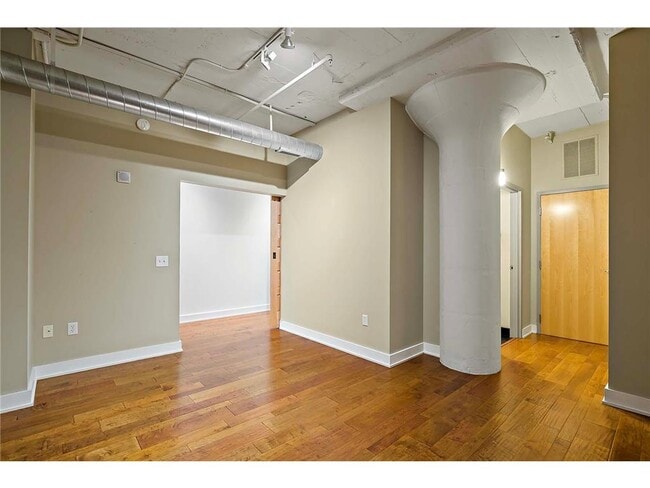 Building Photo - 2929 Chicago Ave