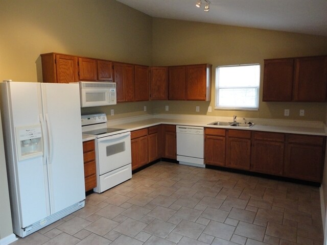 Building Photo - 10193 Stillwell Dr