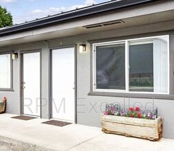 Building Photo - 1122 Lafayette St S