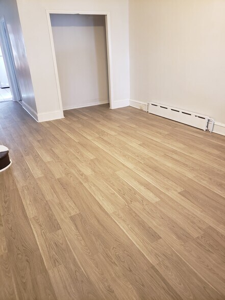 Building Photo - 3647 Frankford Ave