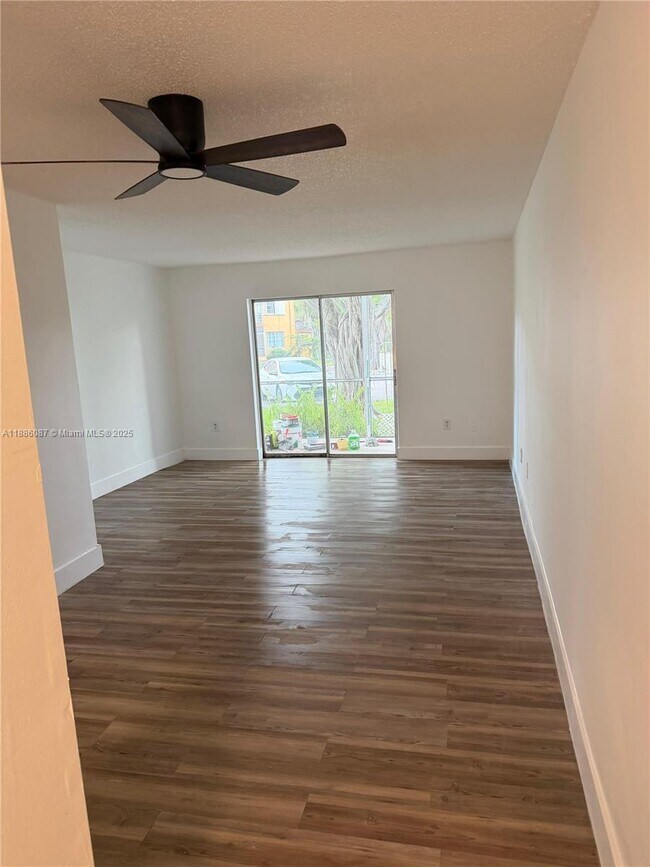 Primary Photo - 4344 NW 9th Ave