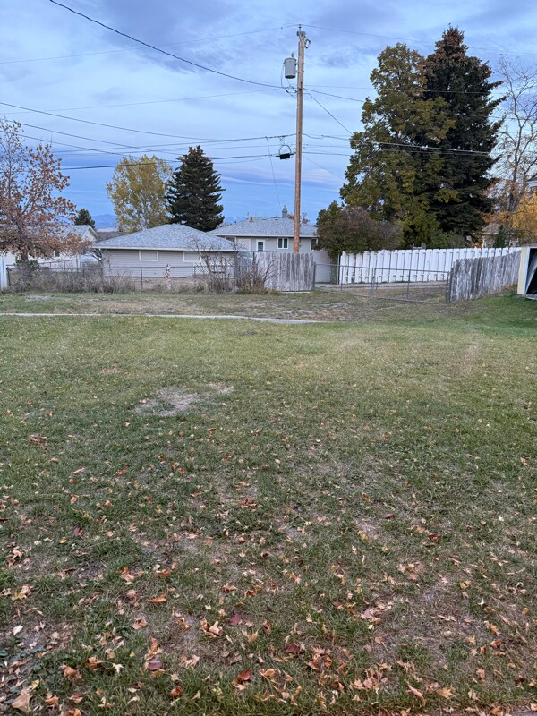 Building Photo - 301 Geddis St